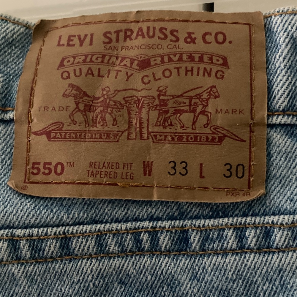 Vtg Levi’s mens 550 33/30 light wash loose fit made in USA 100% cotton classic - Picture 3 of 8